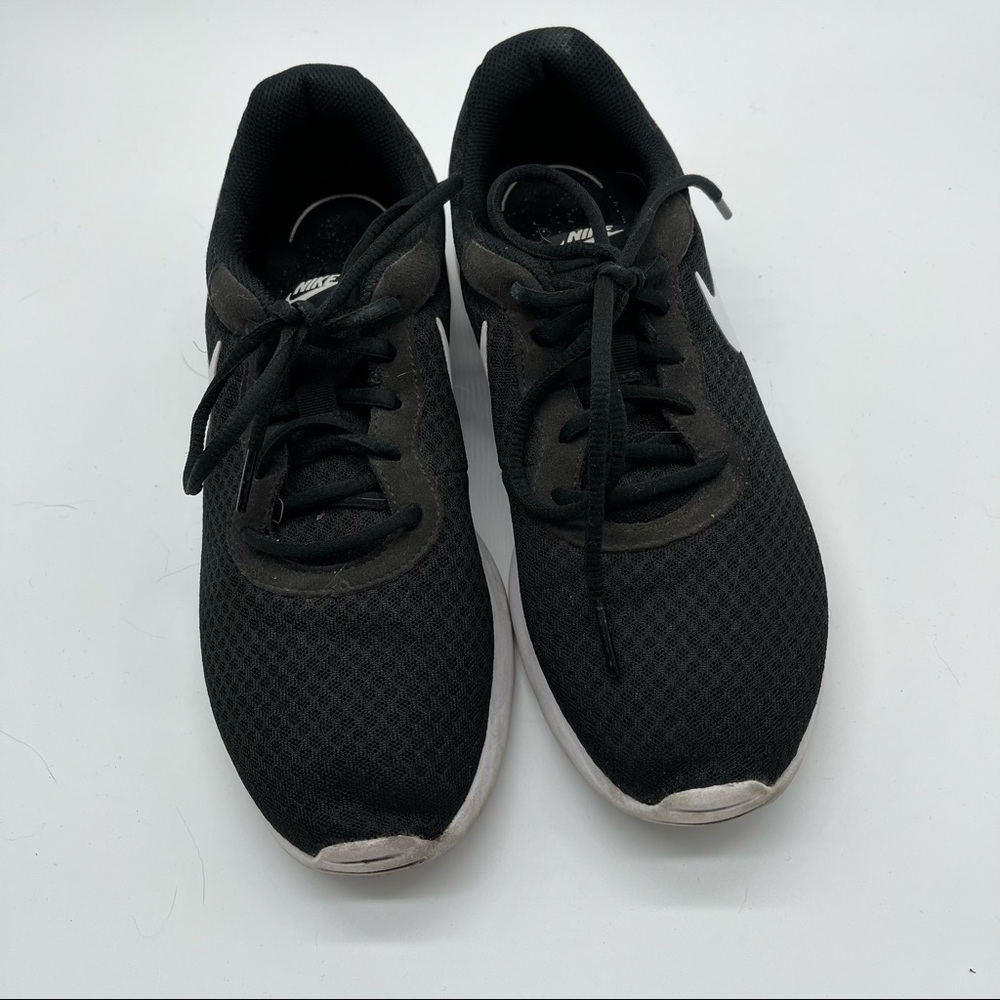 NIKE TANJUN BLACK / WHITE MEN'S RUNNING SHOES US 8 812654 011 - Picture 5 of 9